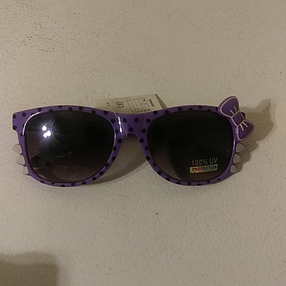 Sunglasses - Picture 4 of 6